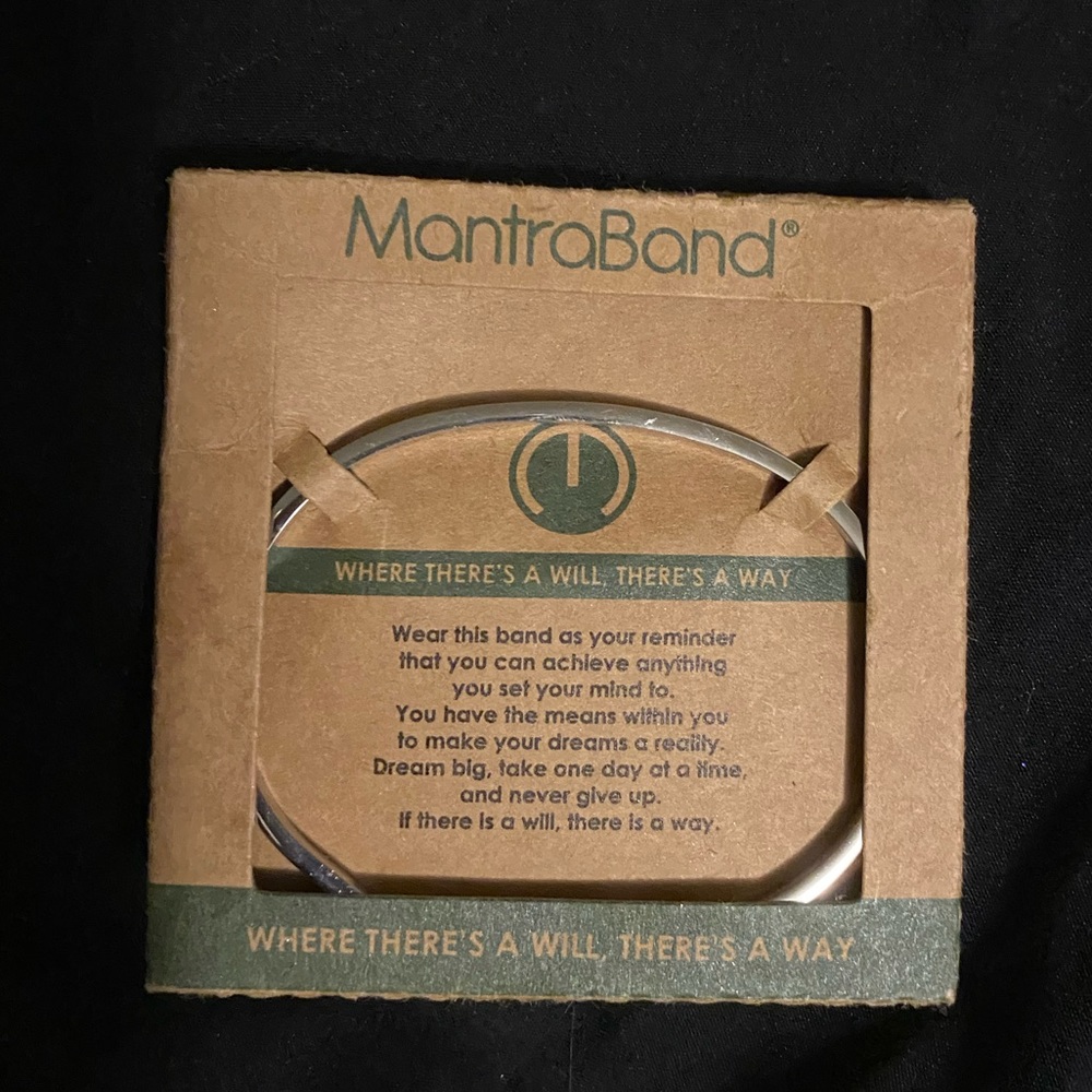 Mantra Band bracket